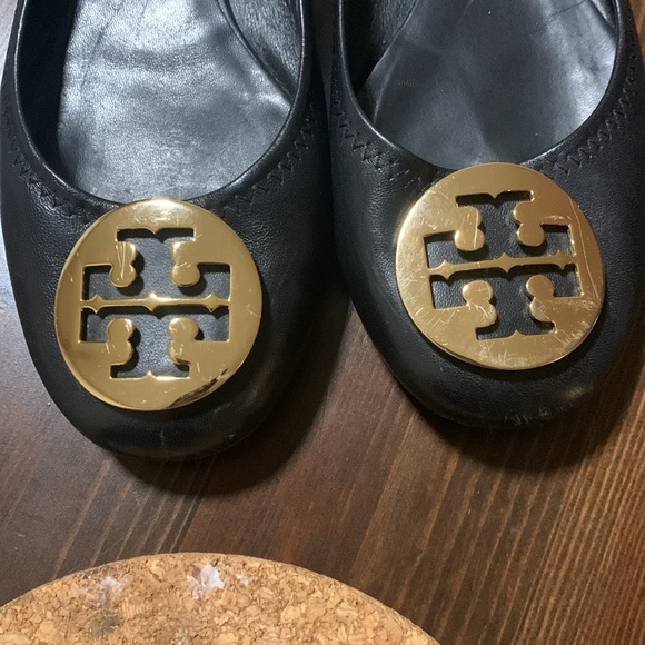 TORY BURCH REVA black w/gold emblem Ballet Flats-Size 8 - Picture 7 of 10